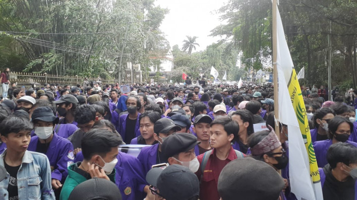 Bawa 6 Tuntutan, Mahasiswa Kepung Jalur Istana Bogor