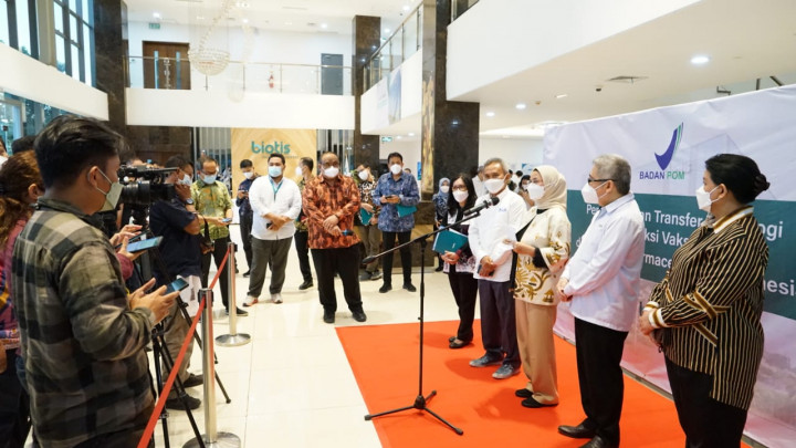 Tinjau Produksi Vaksin Zifivax, Kepala BPOM Puji Komitmen Capai Kemandirian Farmasi