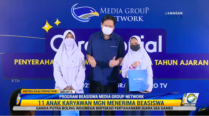 Media Group Network Beri Beasiswa Anak Karyawan