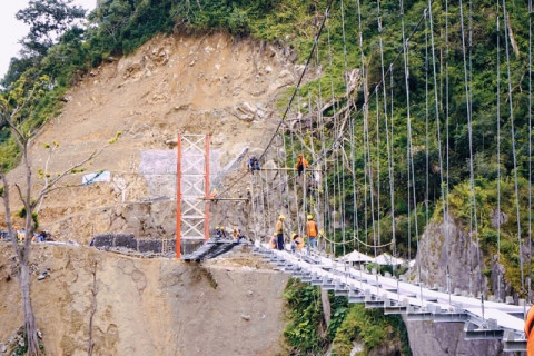 Proyek Jembatan Gladak Perak Ditarget Rampung Sebelum Lebaran