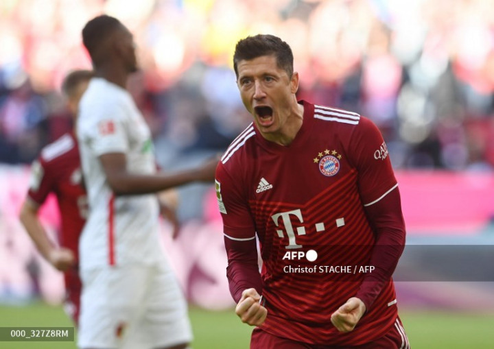 Penalti Lewandowski Bantu Bayern Atasi Augsburg