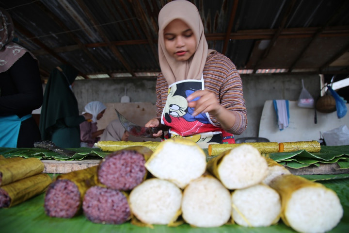 Lemang, Kudapan Khas Aceh Paling Diburu Saat Ramadan