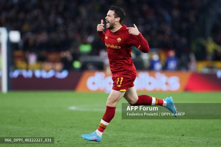 Dua Gol Telat Menangkan Roma
