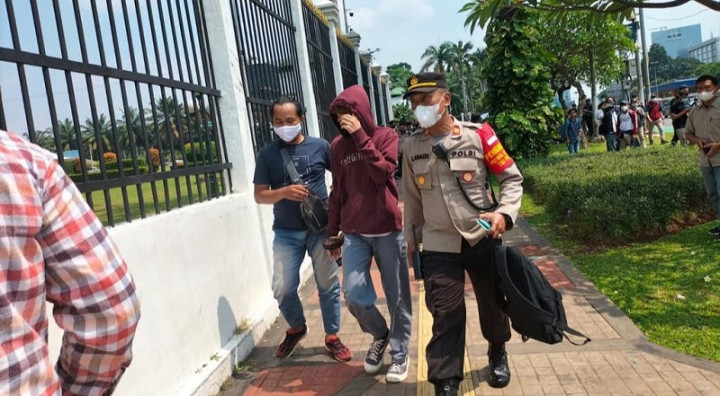 Seorang Diduga Pelajar SMA Diamankan di Lokasi Demo