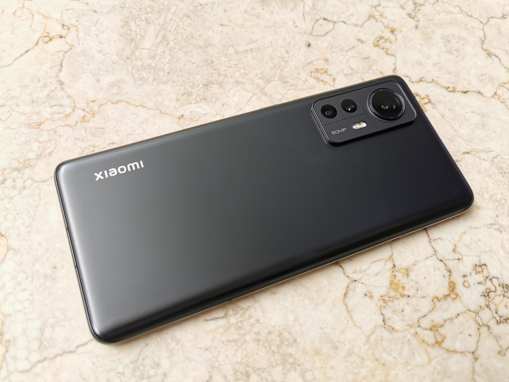Xiaomi 12.