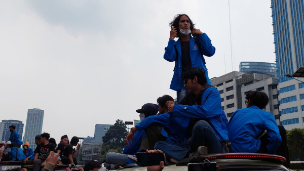 Demo 11 April, Mahasiswa Mulai Berdatangan ke DPR