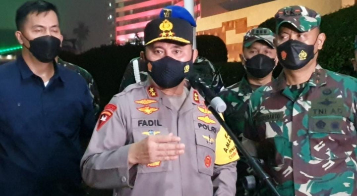 6 Anggota Polisi Terluka Saat Menyelamatkan Ade Armando