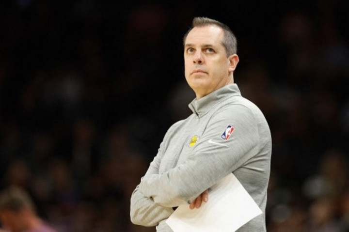 LA Lakers Pecat Pelatih Frank Vogel