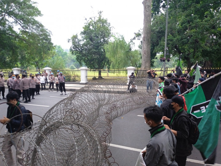 Demo Mahasiswa Kembali Digelar Hanya Berjarak 100 Meter dari Istana Bogor