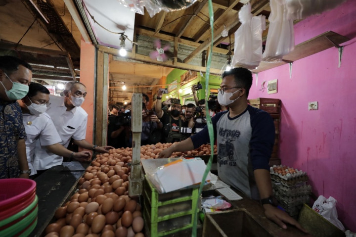 Kemendag Sidak Pasar Cibinong Jaga Pasokan Bahan Pokok Jelang Lebaran