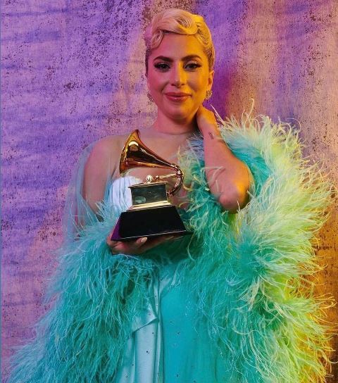 Lady Gaga kenakan gaun dari sang adik, Natali Germanotta. (Foto: Dok. Instagram Topo Studio/Designer Natali Germanotta/@topostudiony)
