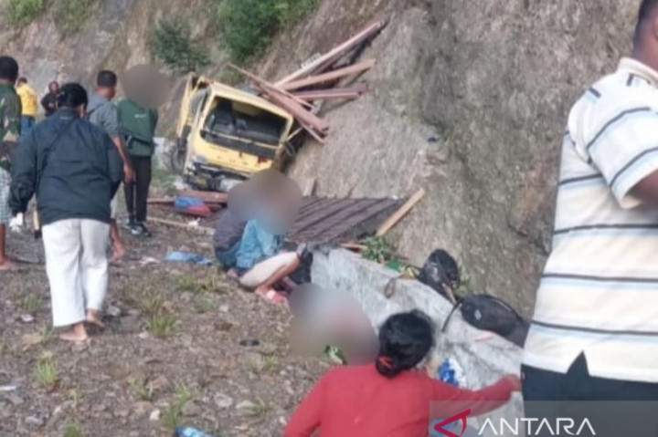 Truk Tabrak Tebing di Pegunungan Arfak Papua Diduga Kelebihan Muatan