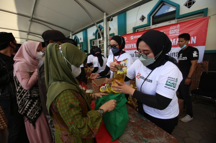 Penuhi Kebutuhan Masyarakat, Sinar Mas Gelontorkan 3.000 Liter Minyak Goreng