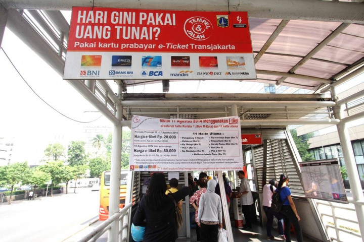 TransJakarta Siapkan <i>Shuttle Bus</i> Selama Halte Ditutup