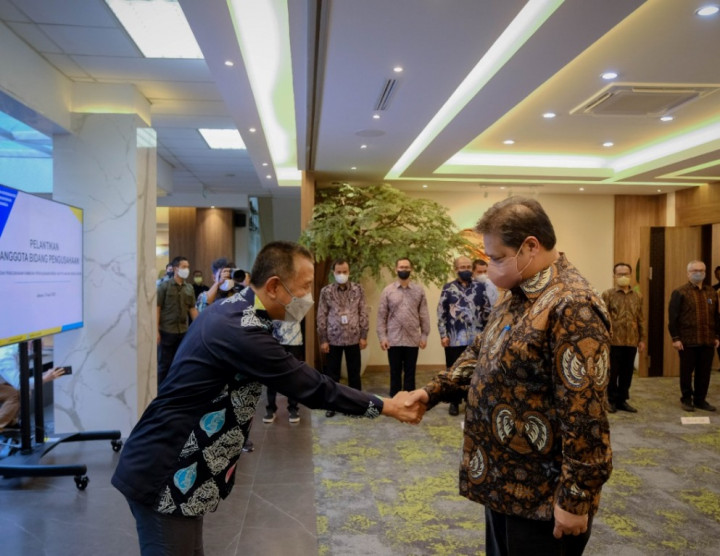 Menko Airlangga Lantik Anggota Bidang Pengusaha BP Batam