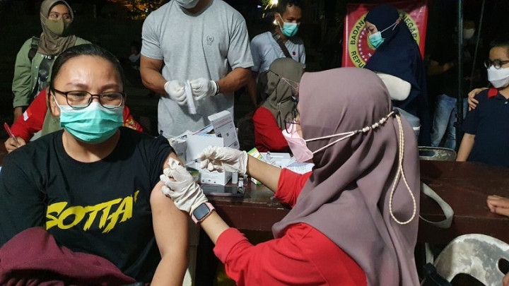 Cegah Lonjakan Covid-19 saat Lebaran, BIN Genjot Vaksinasi Malam Hari