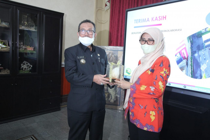 Gedung Pemerintah di Kabupaten Cirebon Bakal Gunakan PLTS Atap