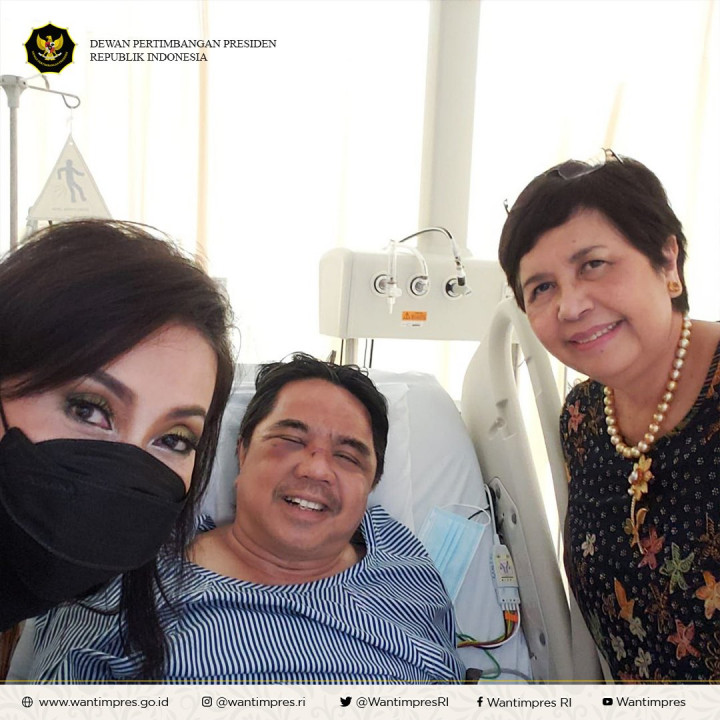 Malu! Wantimpres Ketahuan Hapus Foto Saat Jenguk Ade Armando