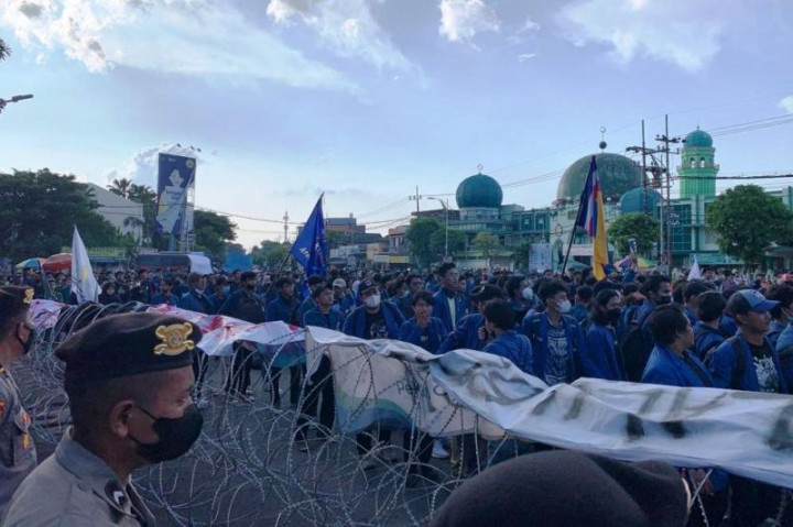 Turun ke Jalan, Aliansi BEM se-Surabaya Desak Pemerintah Bongkar Mafia Minyak Goreng