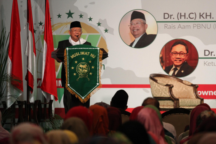 VP Ma'ruf Distributes Social Aid to Aceh Residents