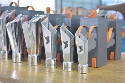 Cerita Dibalik Trofi MotoGP Mandalika Hasil Karya Bengkel Mobil