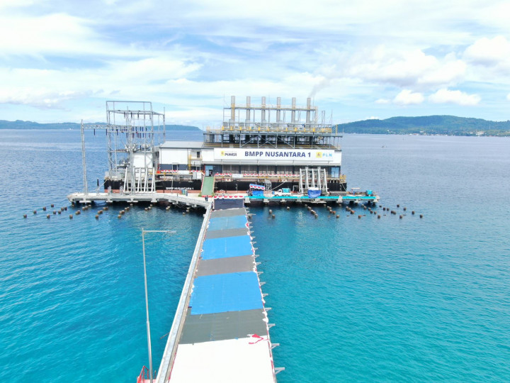 PLN Resmi Operasikan Pembangkit Terapung Pertama Indonesia
