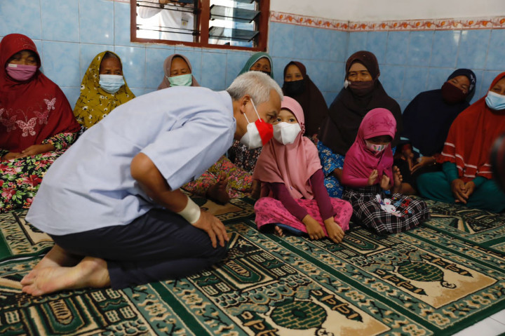 Tak Pernah Dipugar, Ganjar Renovasi Masjid Berusia 25 Tahun
