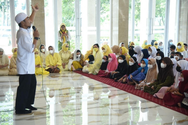 IIPG Ajak Para Istri Kader Golkar Memakmurkan Masjid