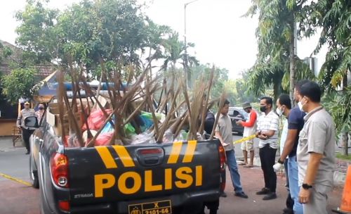 Polres Bangkalan Gerebek Industri Petasan Rumahan, 100 Bahan Peledak Disita