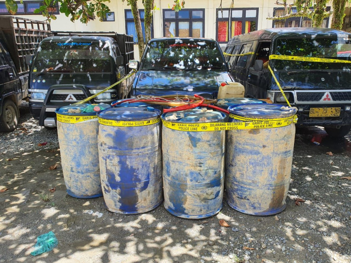 Komplotan Penimbun 4 Ton BBM Bersubsidi di Nagan Raya Dibekuk