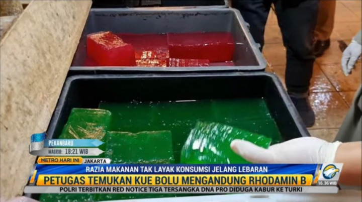 BBPOM DKI Sita Bolu Pakai Pewarna Tekstil di Pasar Senen