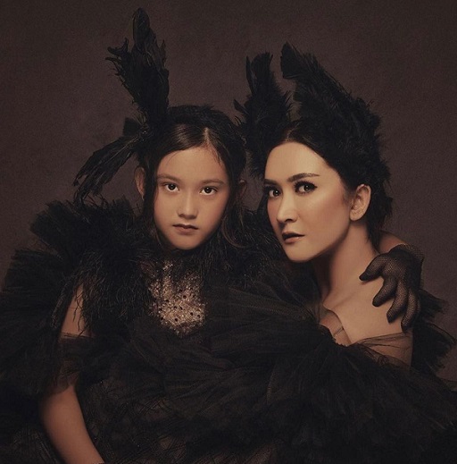 Begini Cara Nafa Urbach Atasi Sunburn yang Dialami Putri Kesayangannya