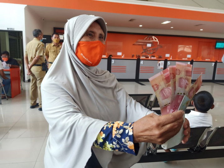 10.186 KPM di Kota Ambon Terima BLT Minyak Goreng