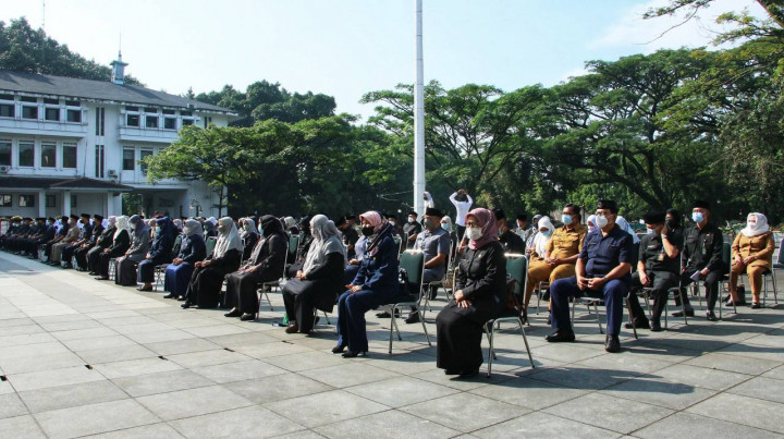 Sah Jadi Wali Kota Bandung, Yana Lantik 130 Pejabat