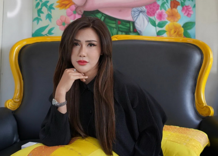 Lepas Hijab saat Ramadan, Rey Utami Dikecam Netizen