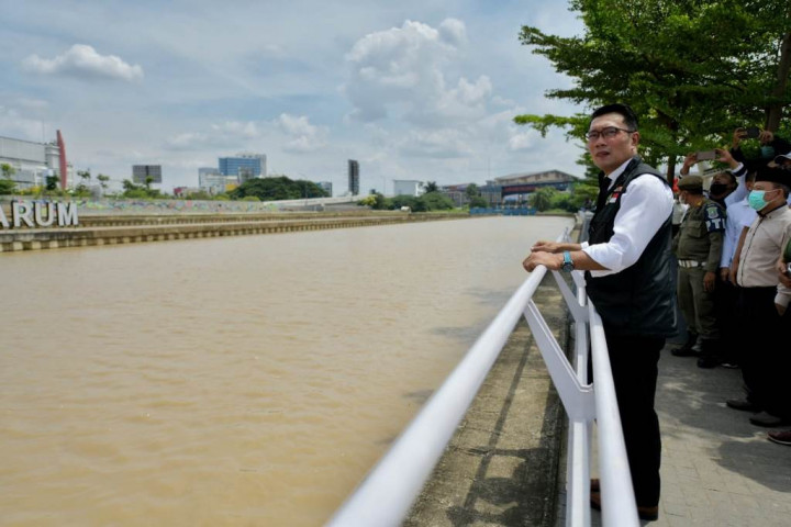 Ridwan Kamil Resmikan Penataan Kawasan Sungai Kalimalang Bekasi