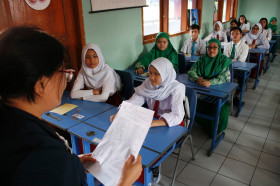 SEAQIL Beri Beasiswa 500 Guru dan Tenaga Kependidikan di Asia Tenggara