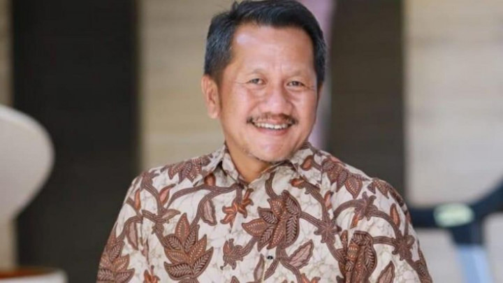 Mengenal Sosok Joko Suranto, Alumnus FH UNS yang Bangun Jalan dengan Uang Pribadi