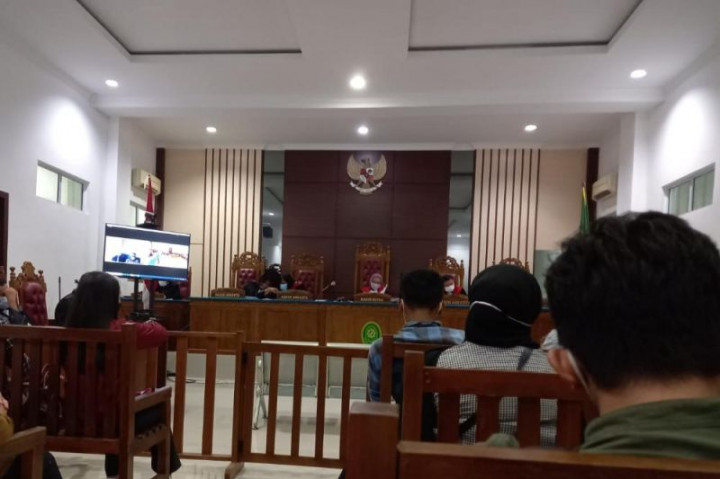 Bupati Bintan Nonaktif Apri Sujadi Divonis 5 Tahun Penjara
