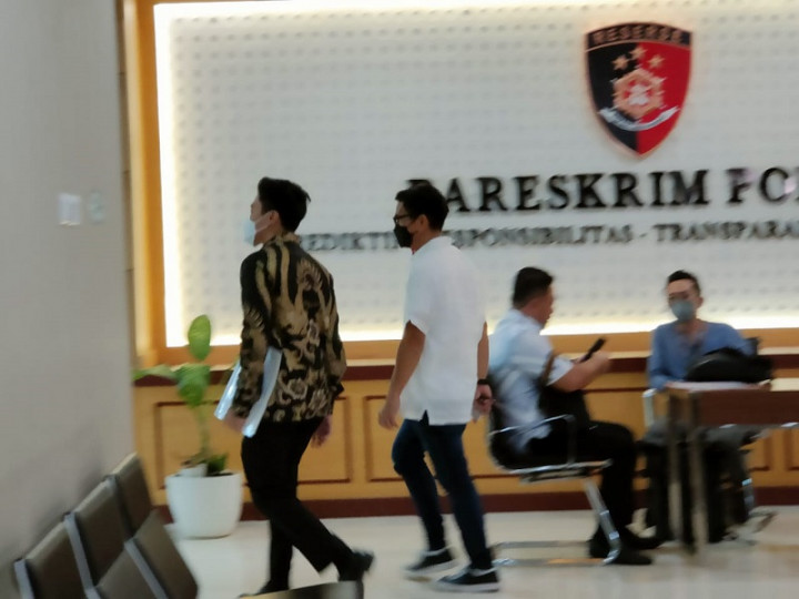 Yosi Project Pop Sebatas Membuat Lagu dengan DNA Pro