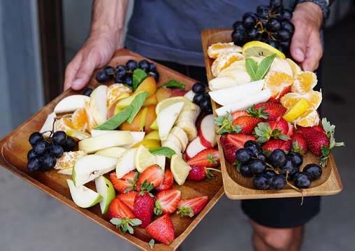 Lebih Baik Konsumsi Buah Sebelum atau Sesudah Makan? Ini Jawaban Ahli