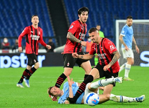 Suasana laga Lazio vs AC Milan. (VINCENZO PINTO / AFP)