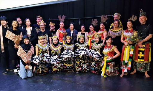 Masyarakat Indonesia di Swedia Peringati Hari Bumi dengan Kebudayaan Dayak