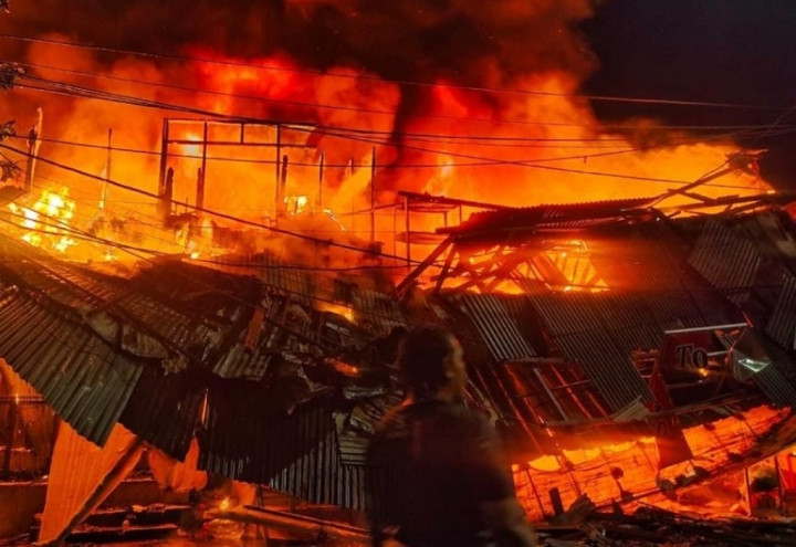 Diduga Akibat Korsleting Listrik, Ini 6 Fakta Kebakaran di Pasar Gembrong