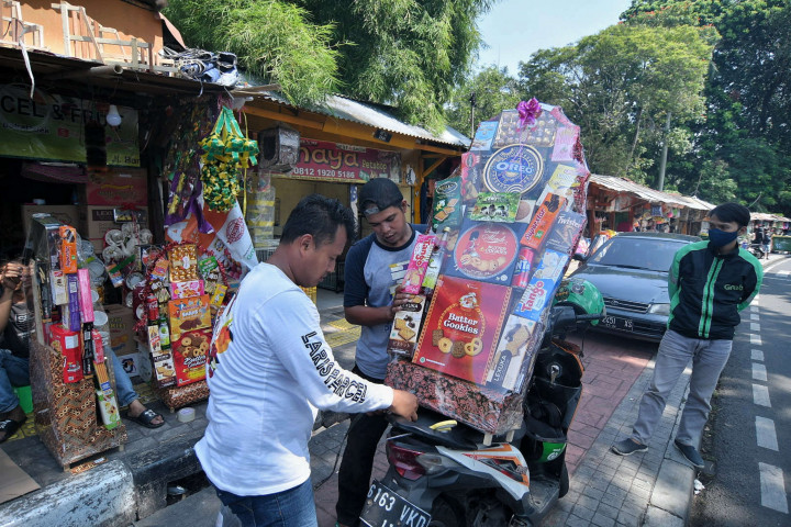 Jelang Lebaran, Pedagang Parcel Mulai Dibanjiri Pembeli