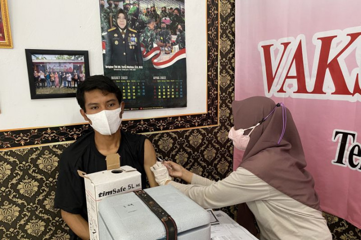 Terminal Kalideres Sediakan Gerai Vaksin <i>Booster</i> Mudahkan Pemudik