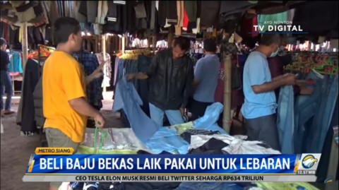 Pasar Baju Bekas di Jember Makin Ramai Didatangi Warga