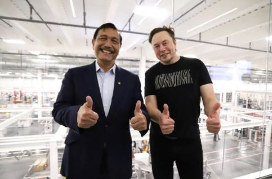 Cerita Luhut saat Disambut Antusias Elon Musk
