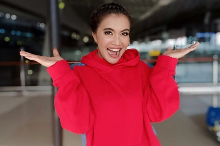 Denada Tak Mau Menikah Lagi, Emilia Contessa Menangis