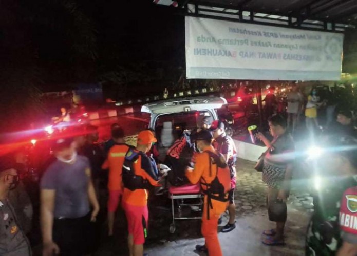 2 Petugas Jasa Penyeberangan Pelabuhan Bakauheni Terseret Arus, Seorang Tenggelam